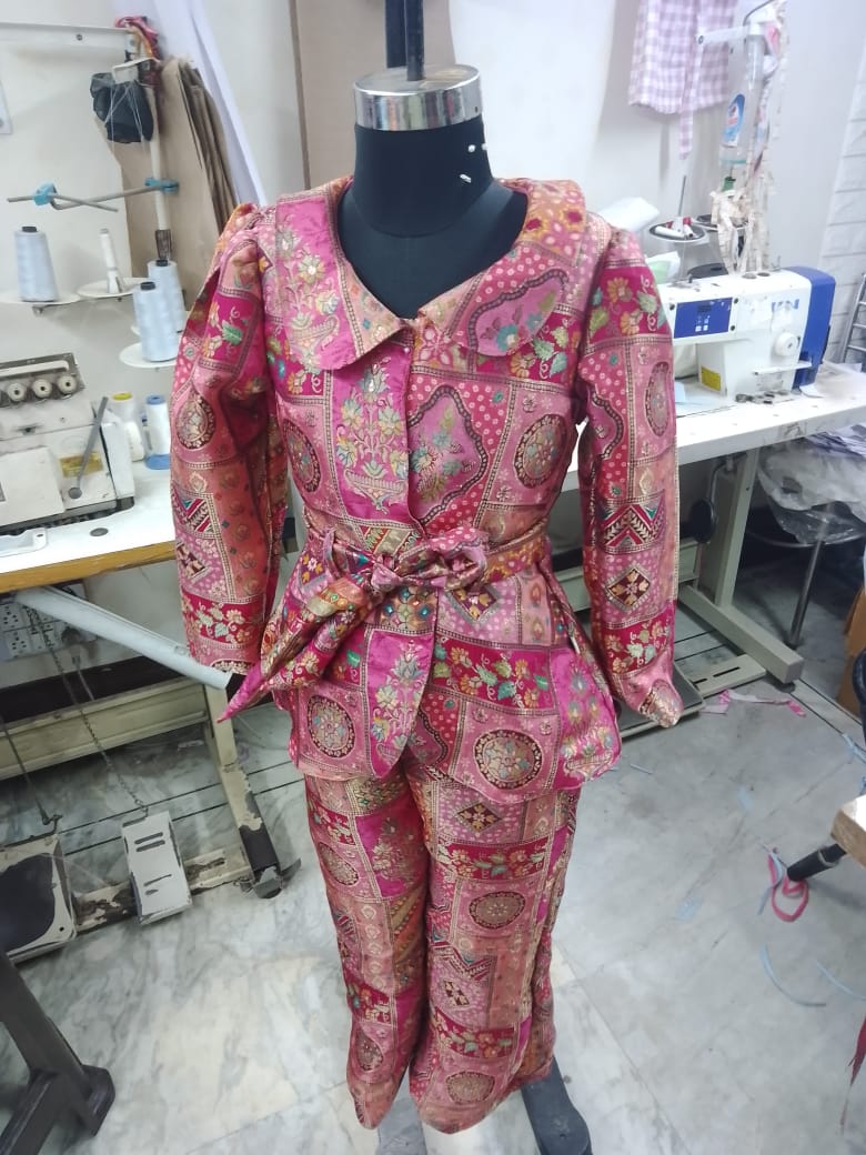Girls Hip Length All over Print Kurti Set - Magenta